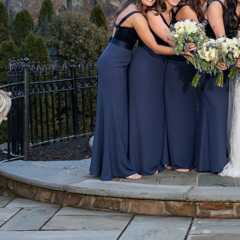 Vera Wang Dress - Picture 5 of 5